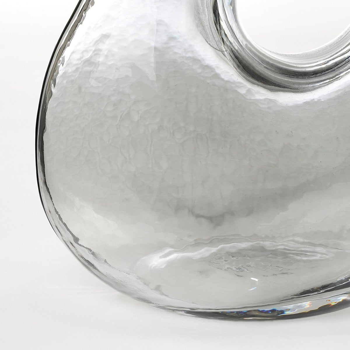 Jay Vase – L18,5 x B10,5 x H25 cm – Glas – Hellgrau