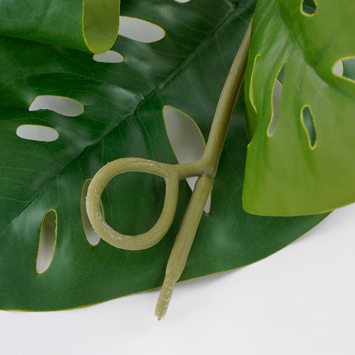 Künstliche Pflanzengirlande Monstera – L115 x B34 x H10 cm – Grün