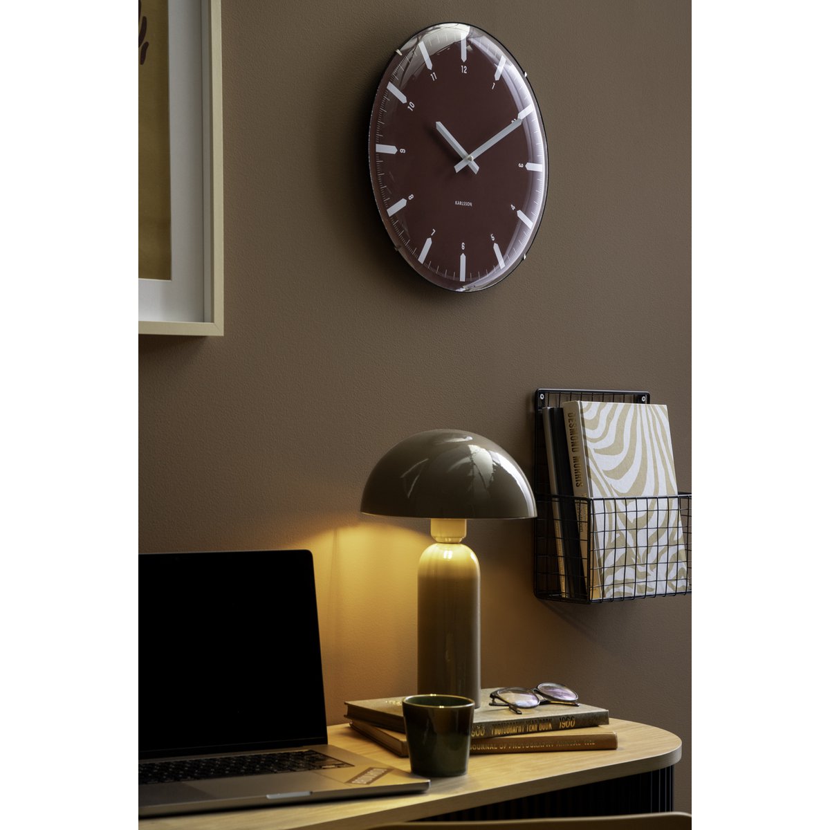 Wanduhr Realista Dome