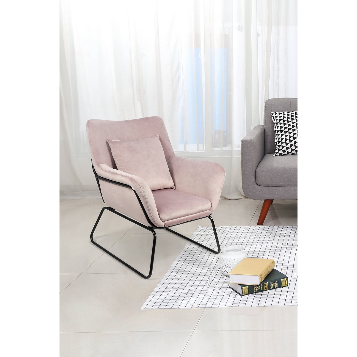Relax armchair upholstered in Rose velvet