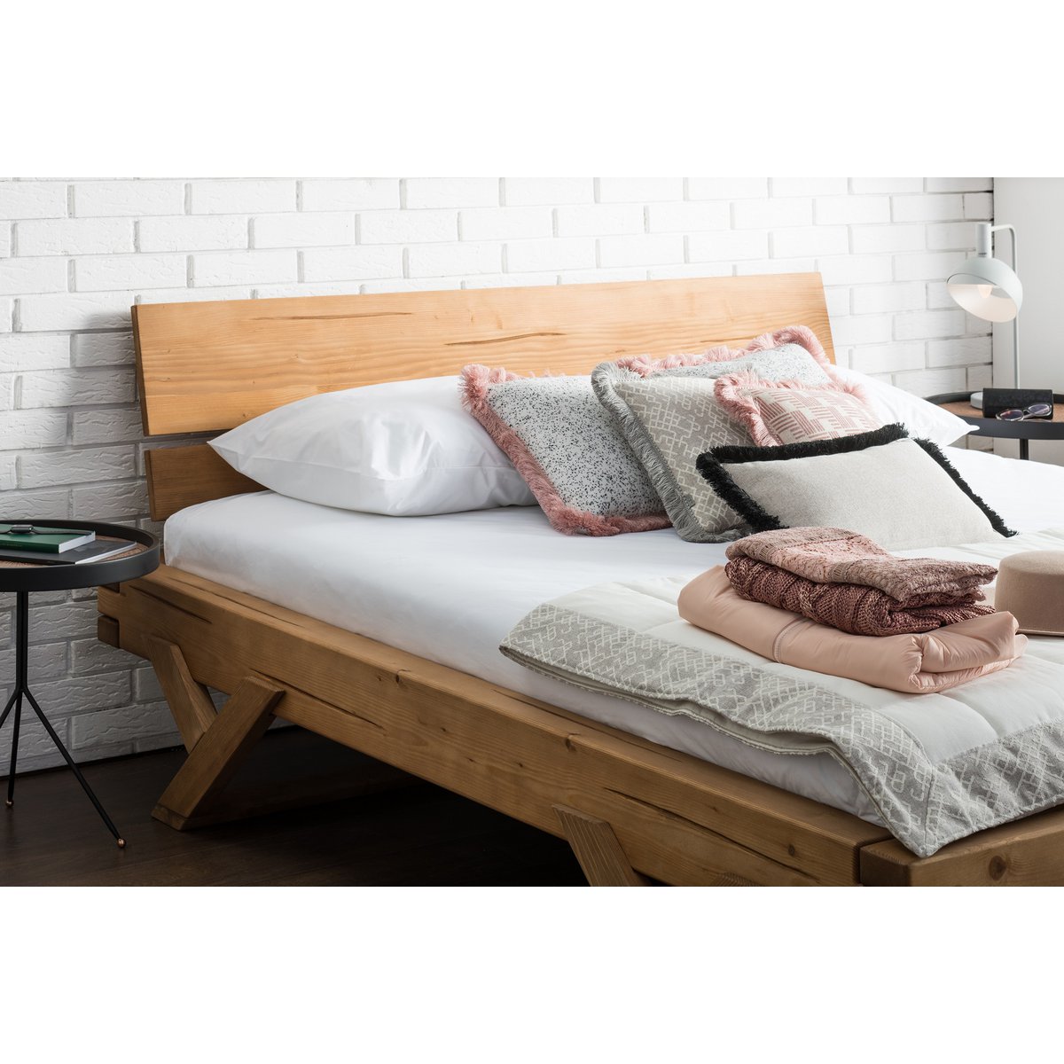 Beam bed 140 x 200 cm