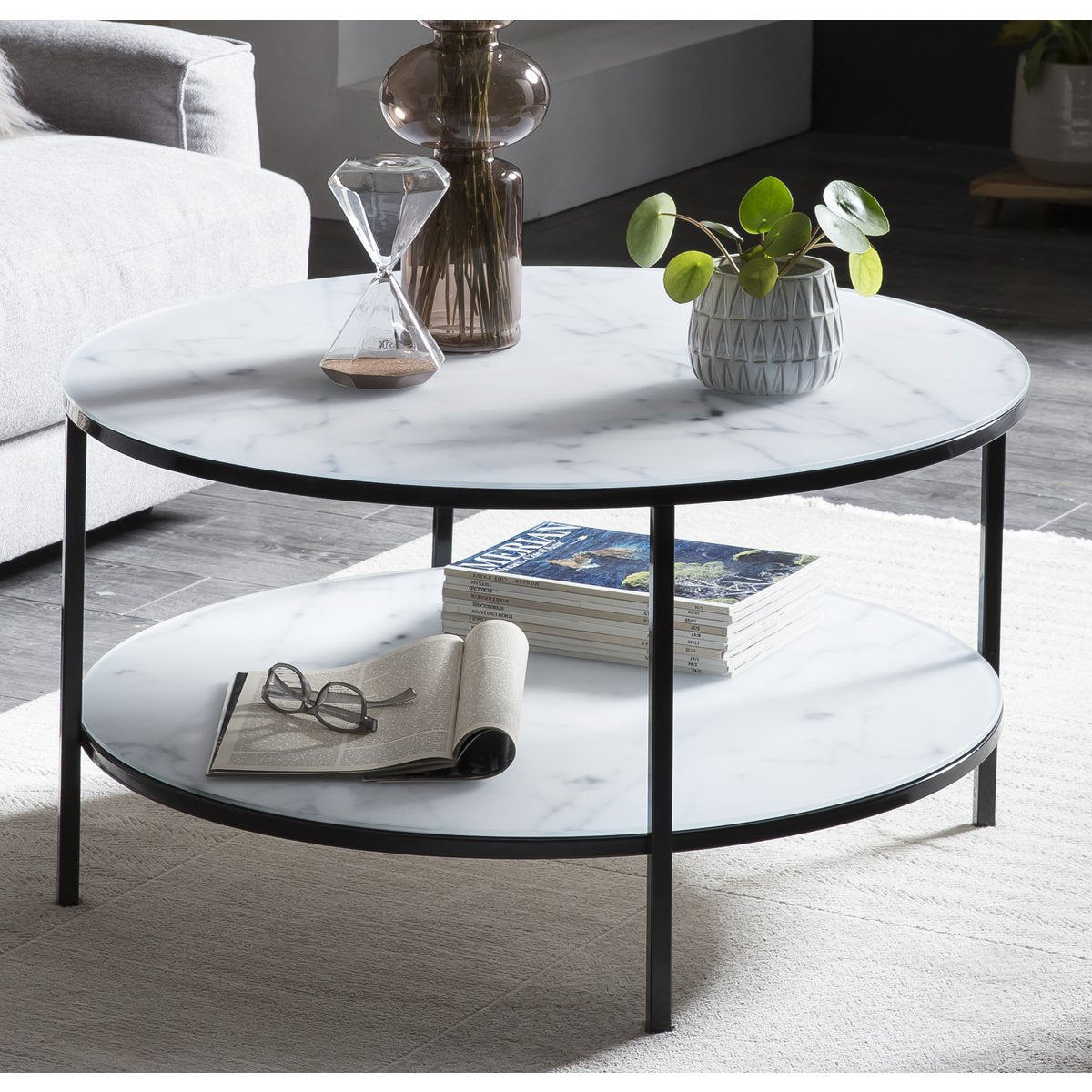 Coffee table with 2 shelves Ø 80 cm
