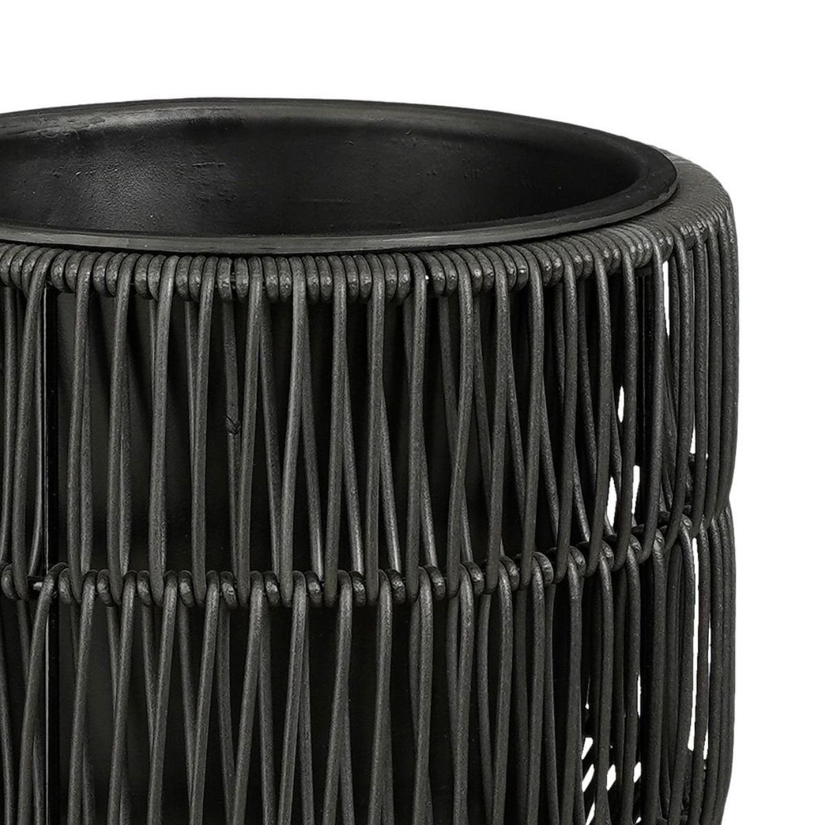 Blumentopf außerhalb Peta Black