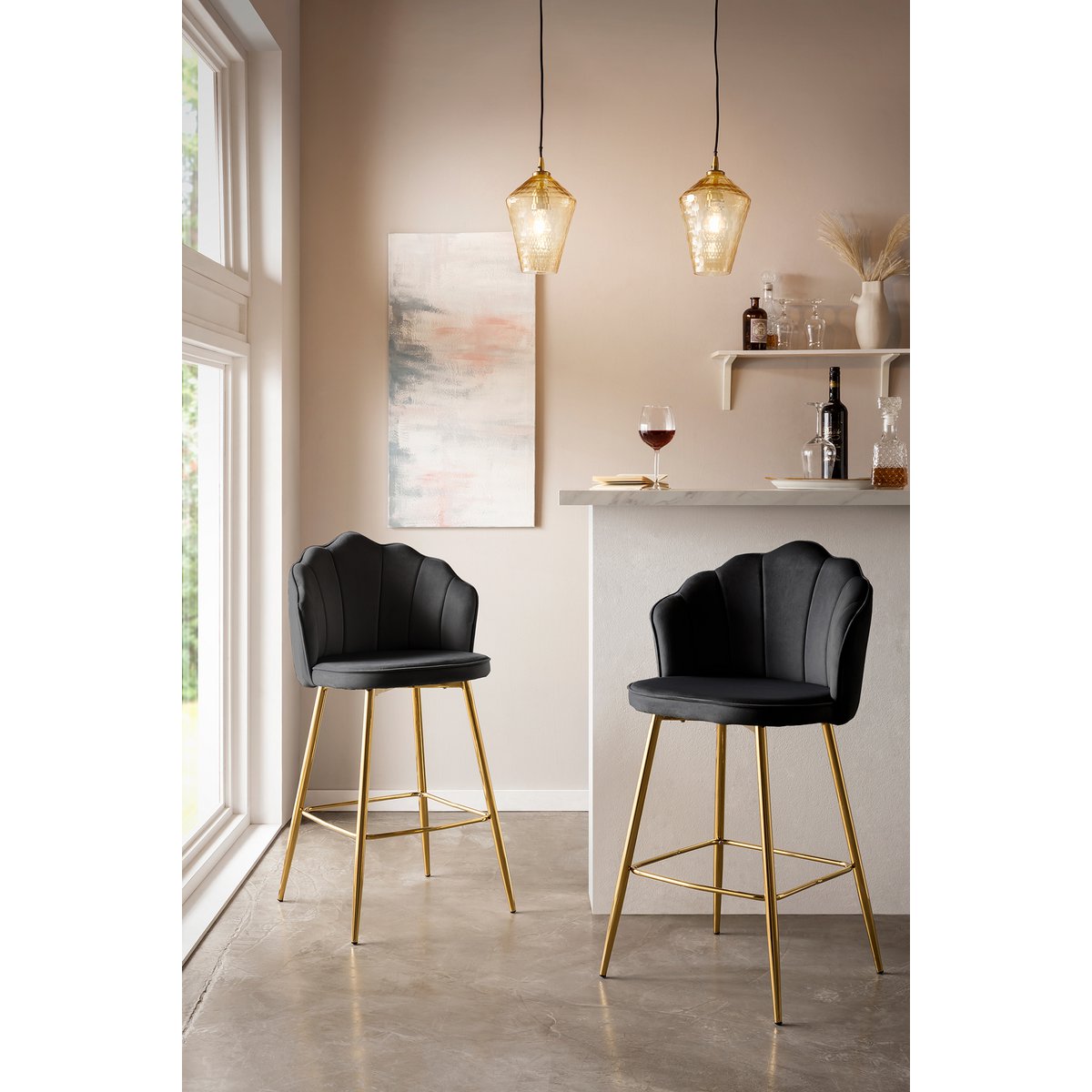 Set of 2 shell design bar stools in black velvet