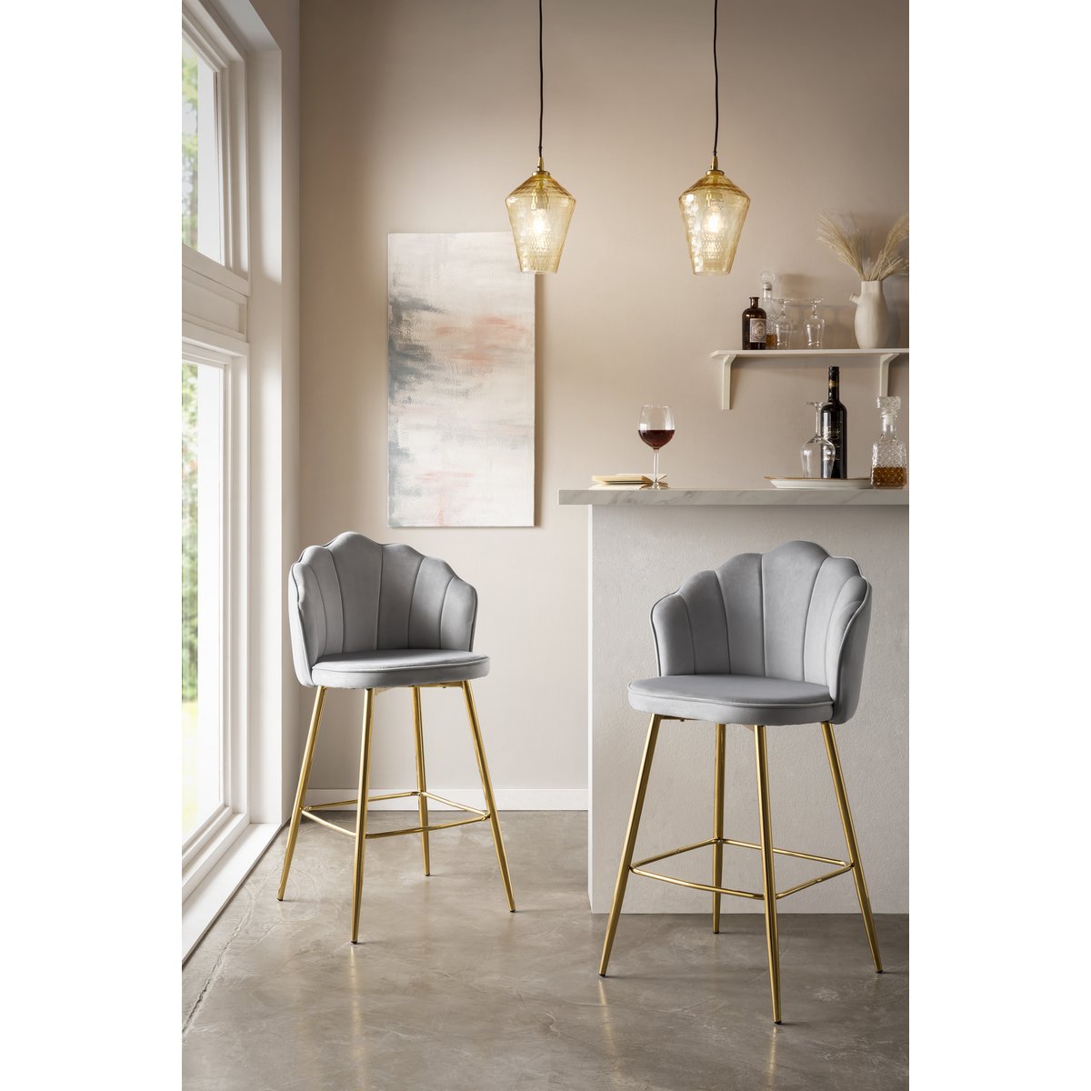 Set of 2 shell design bar stools in light gray velvet