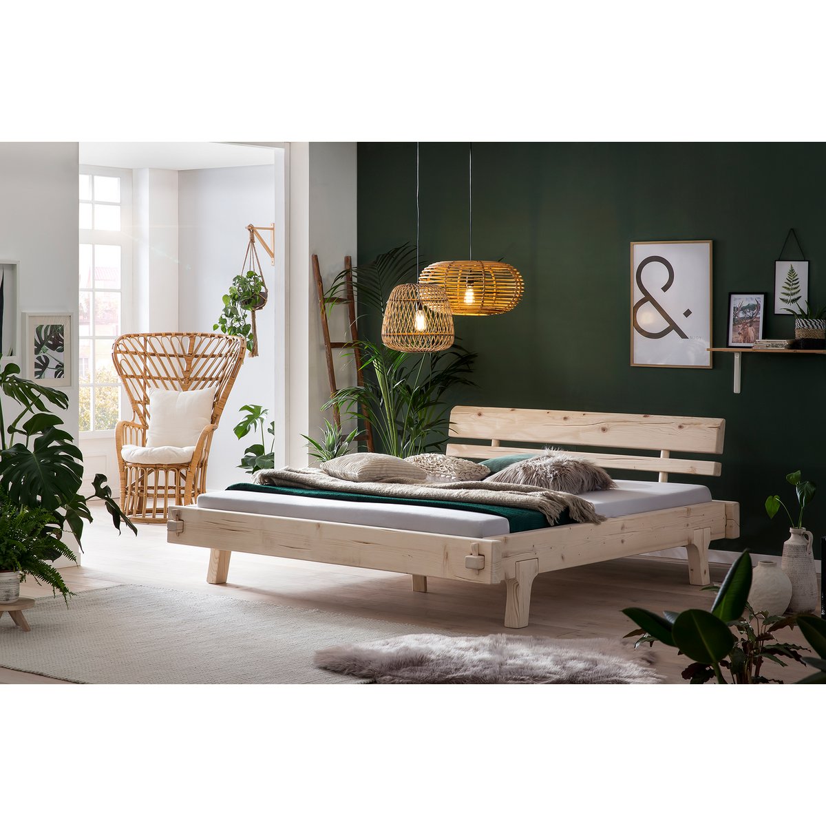 Beam bed made of spruce wood 140x200 cm