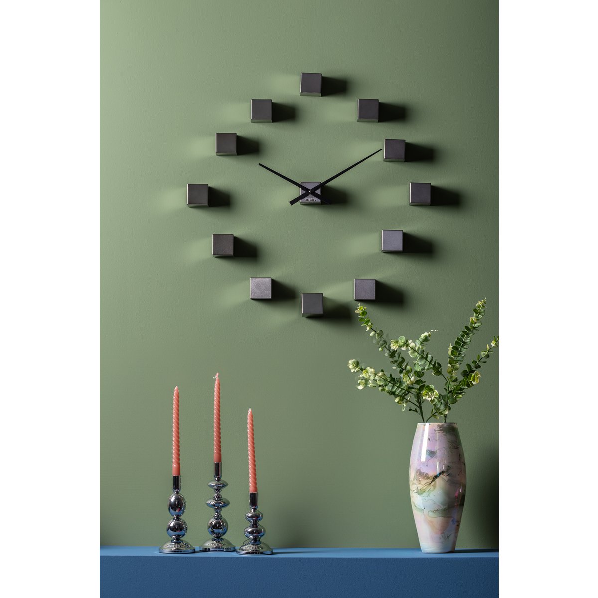Wanduhr zum Selbermachen, kubisch, metallisch