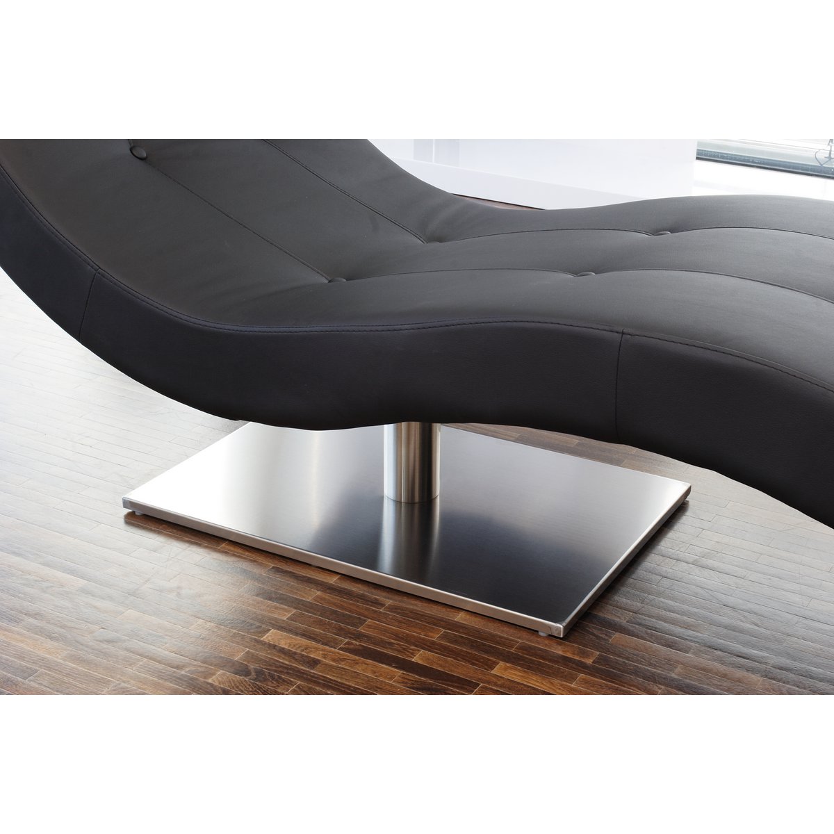 Relaxation lounger black imitation leather look