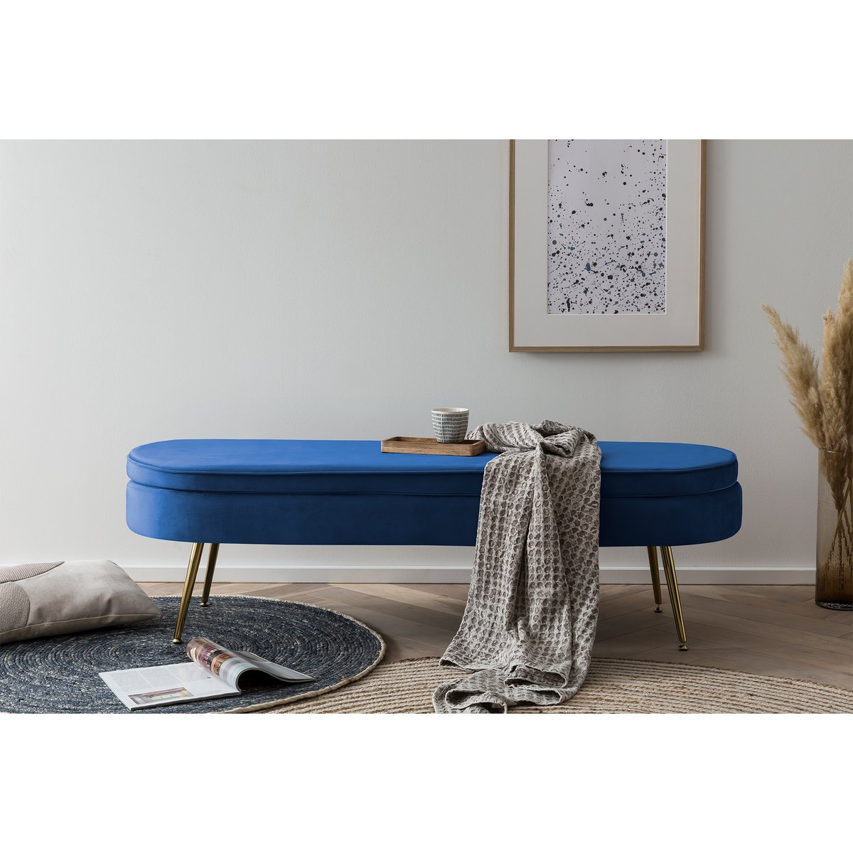 Sitzpouf oval lang aus Samt Dunkelblau