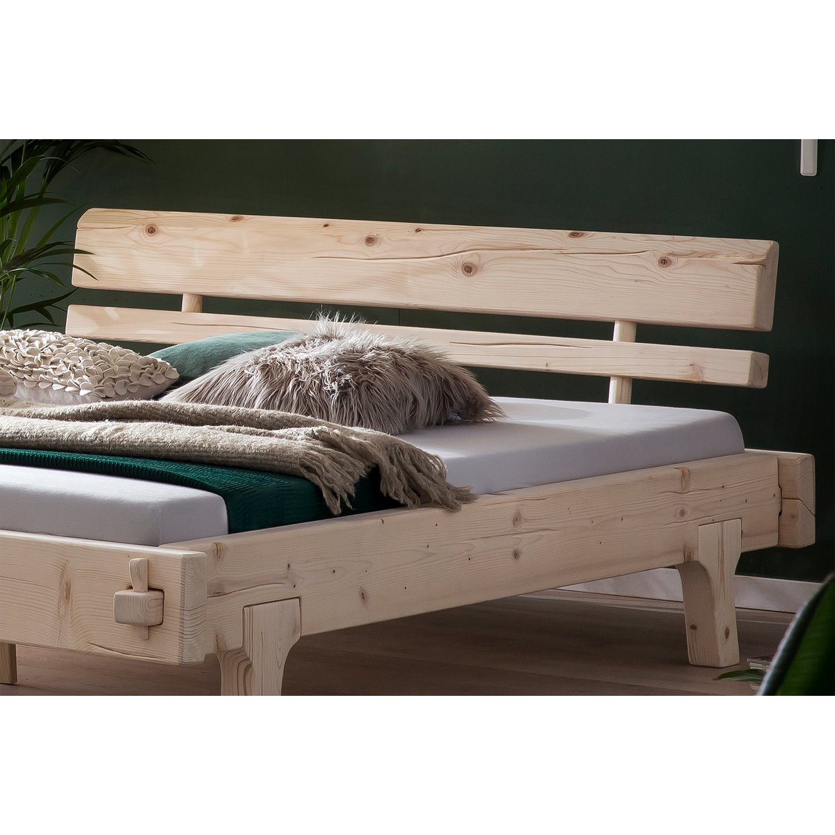 Beam bed made of spruce wood 140x200 cm