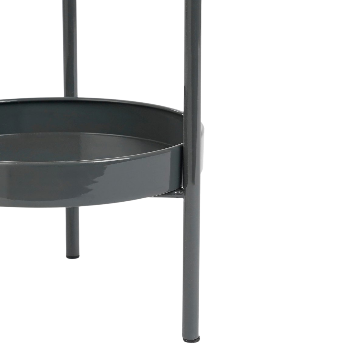 Blumentopf im Inneren von Colyn Black
