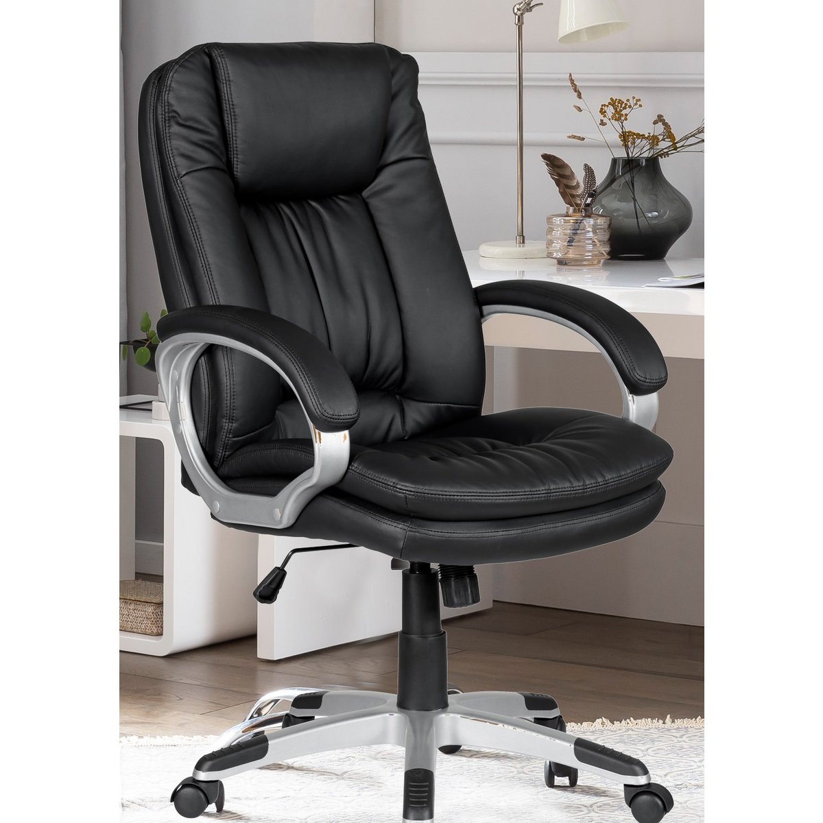 Office chair with armrests, black
