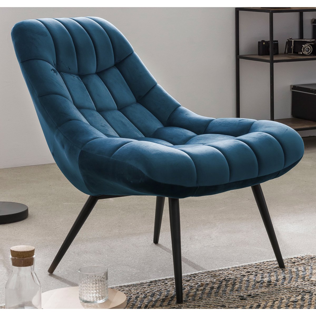 Armchair XXL velvet blue metal black