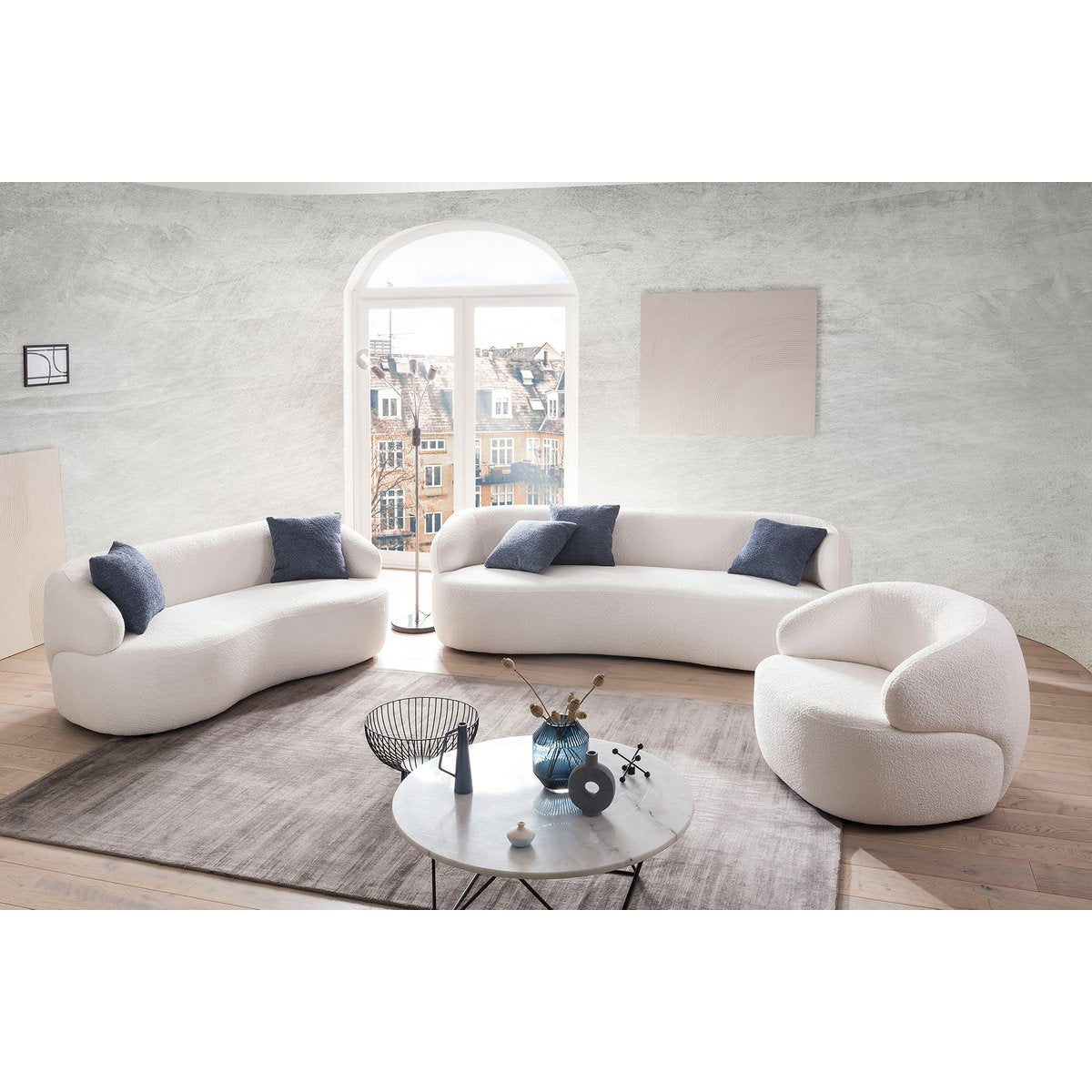 Kidney sofa 2-seater Bouclé fabric white