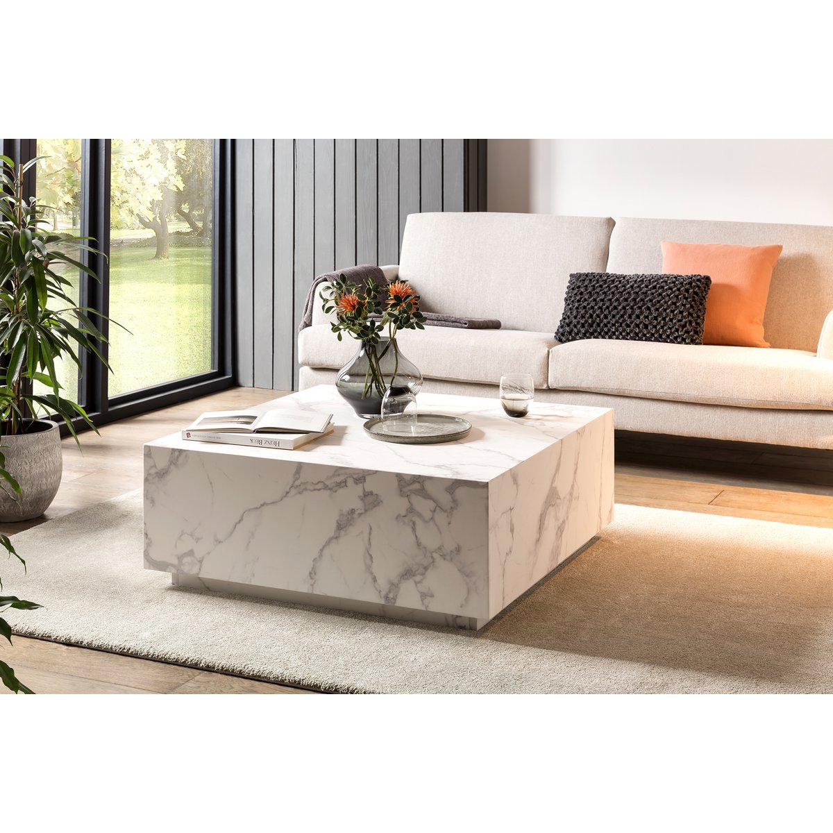 Coffee table 90x90 cm