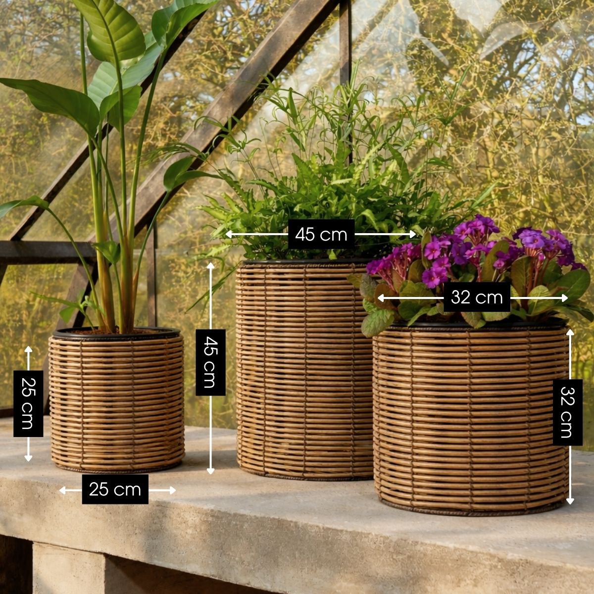 Blumentopf außerhalb von Cesena Hellbraun