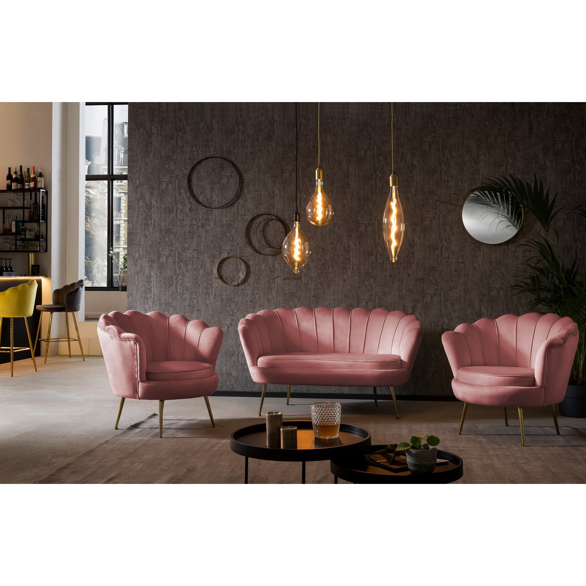 Shell armchair in velvet Rose