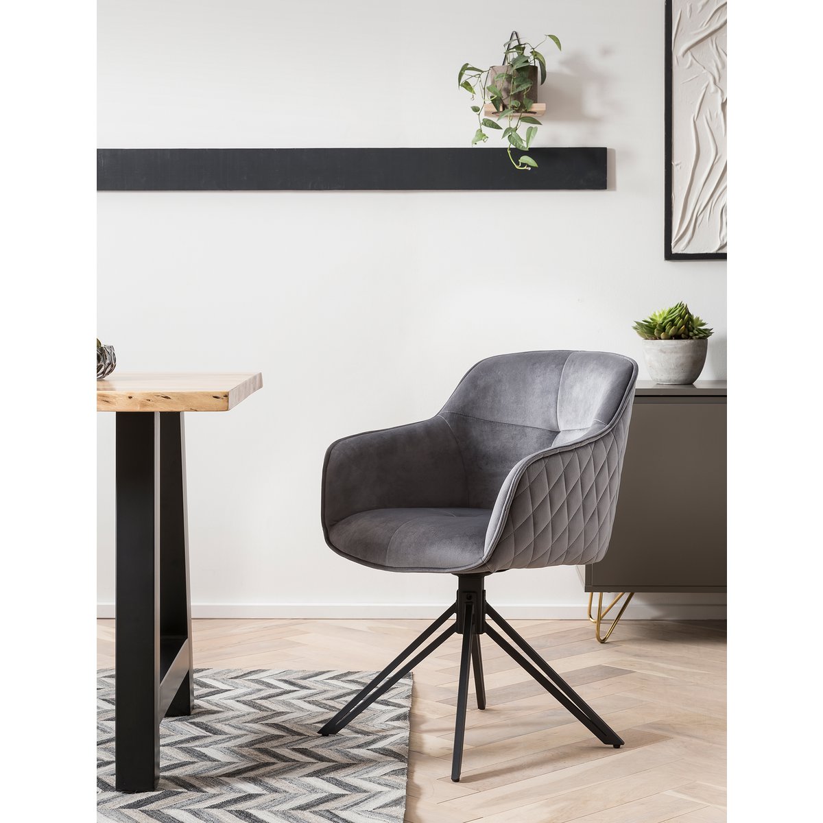 Armchair with honeycomb quilting gray