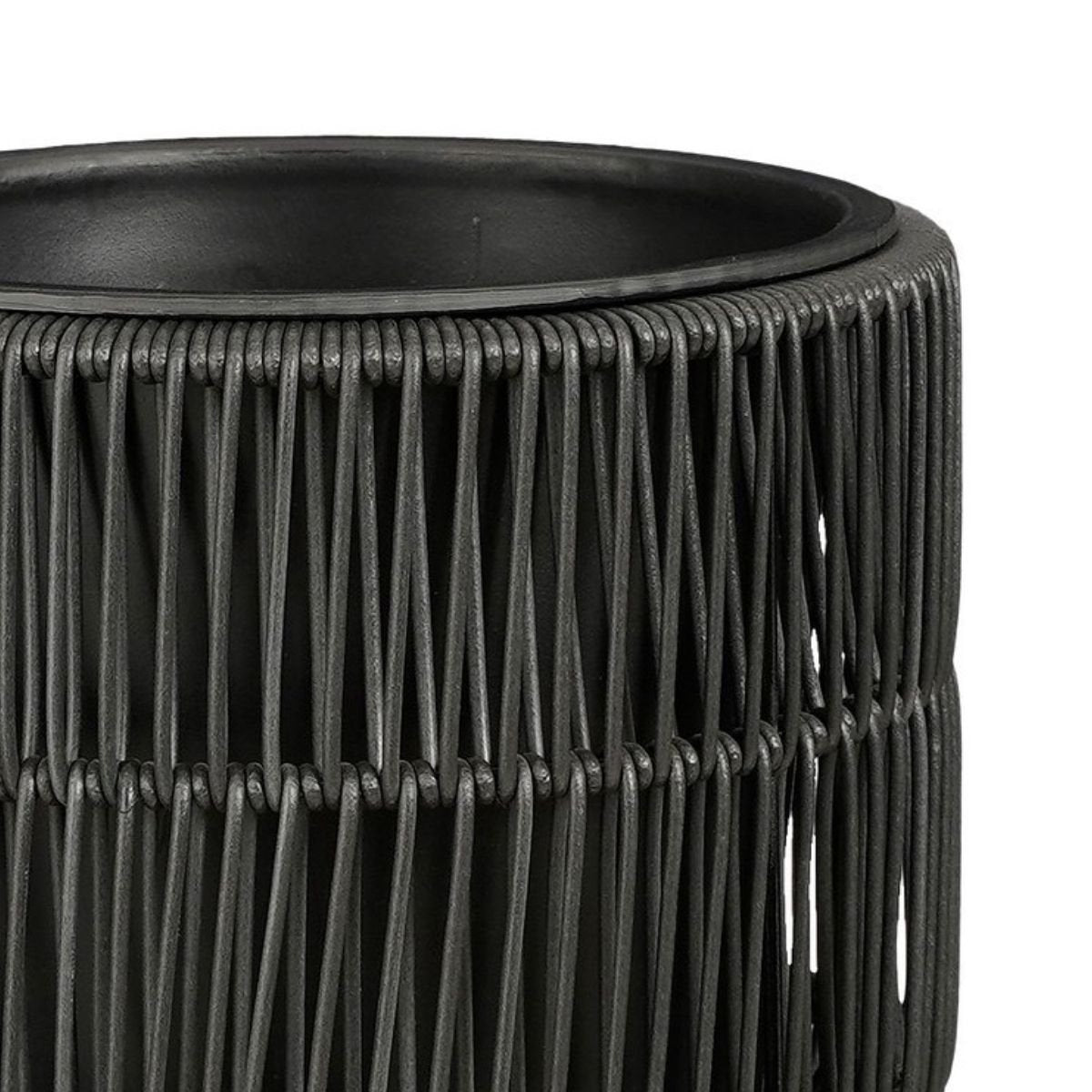 Blumentopf außerhalb Peta Black