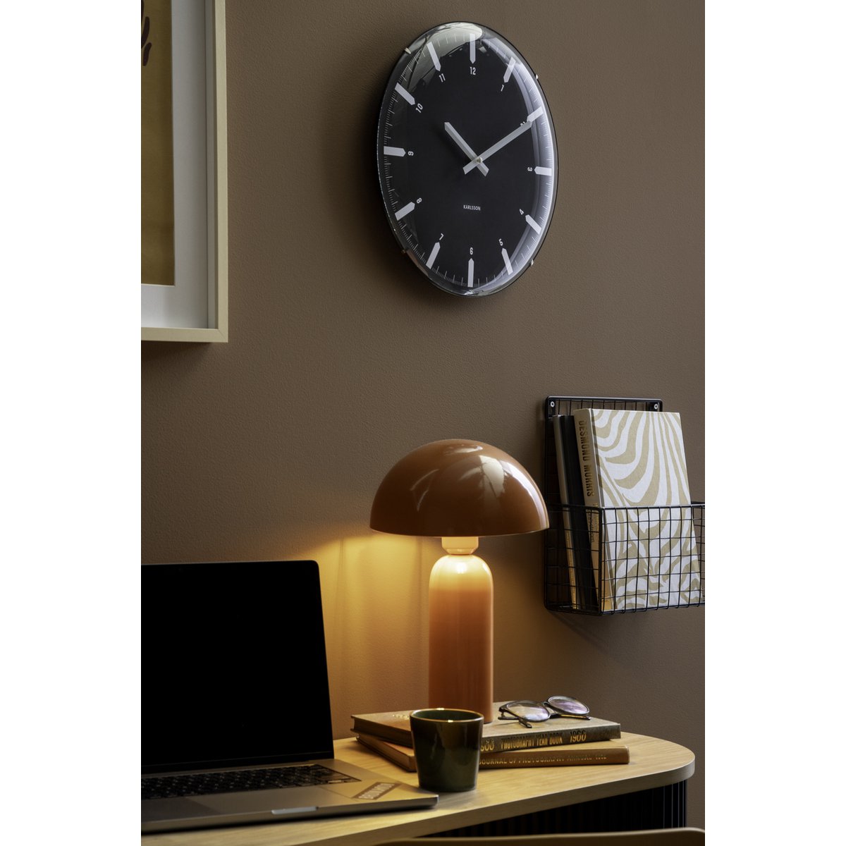 Wanduhr Realista Dome