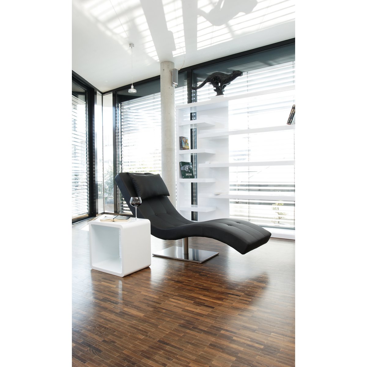 Relaxation lounger black imitation leather look