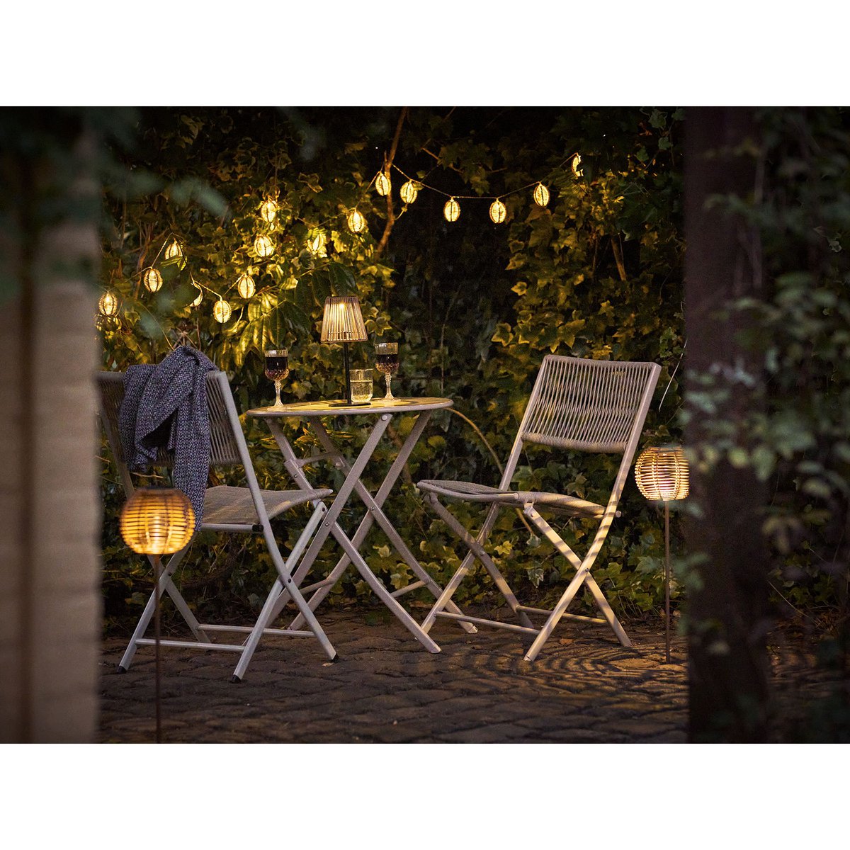 LED-Lichterkette Carlisle, Polyrattan/Metall, Natur/Schwarz