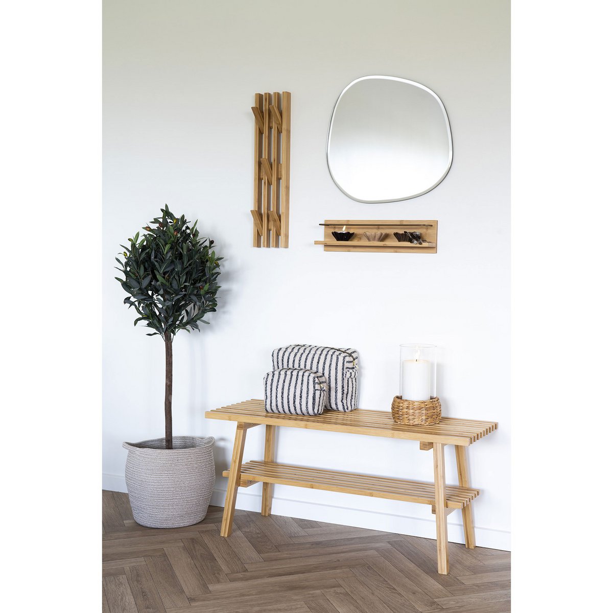 Ember Garderobe