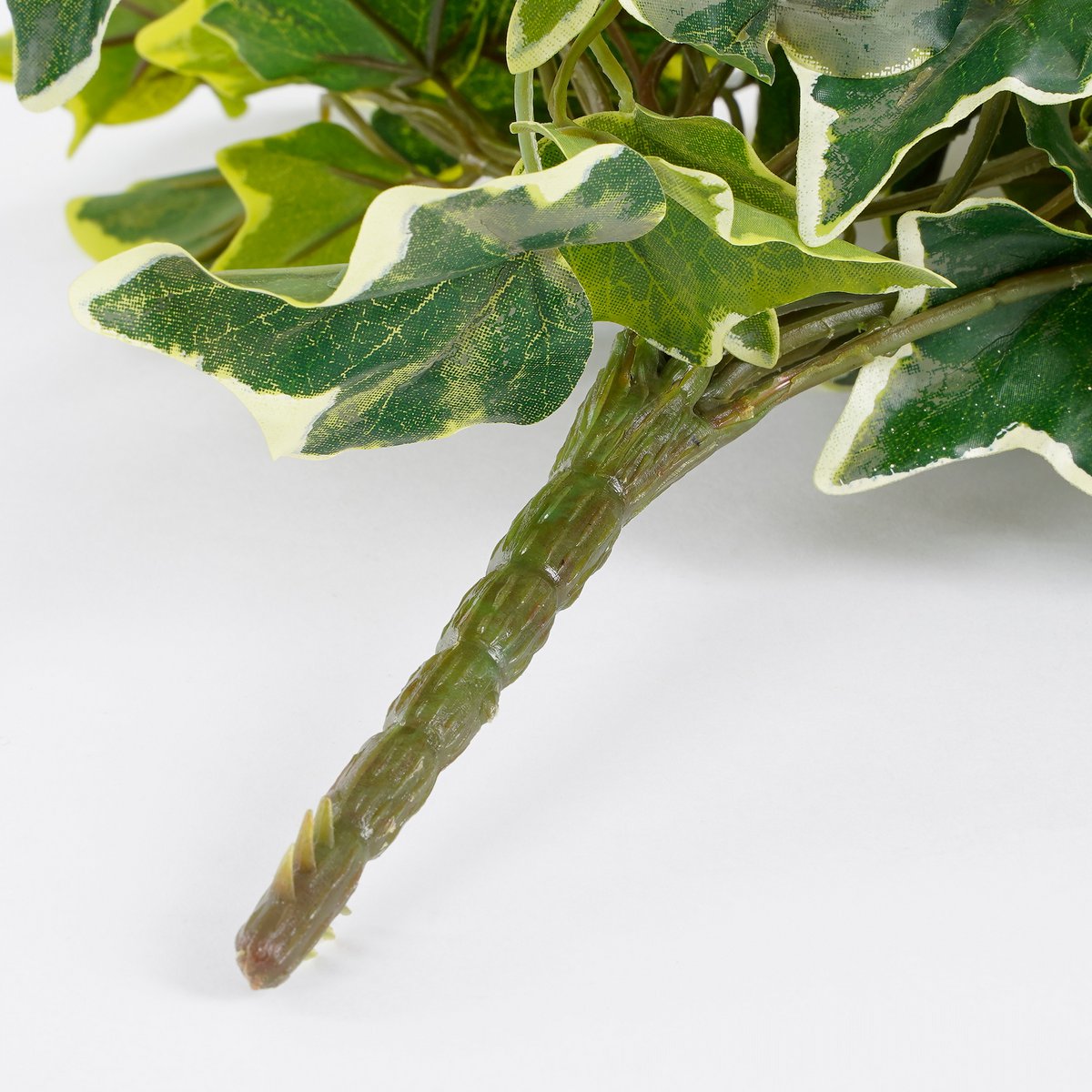 Künstliche Hängepflanze Hedera – H86 cm – grün bunt